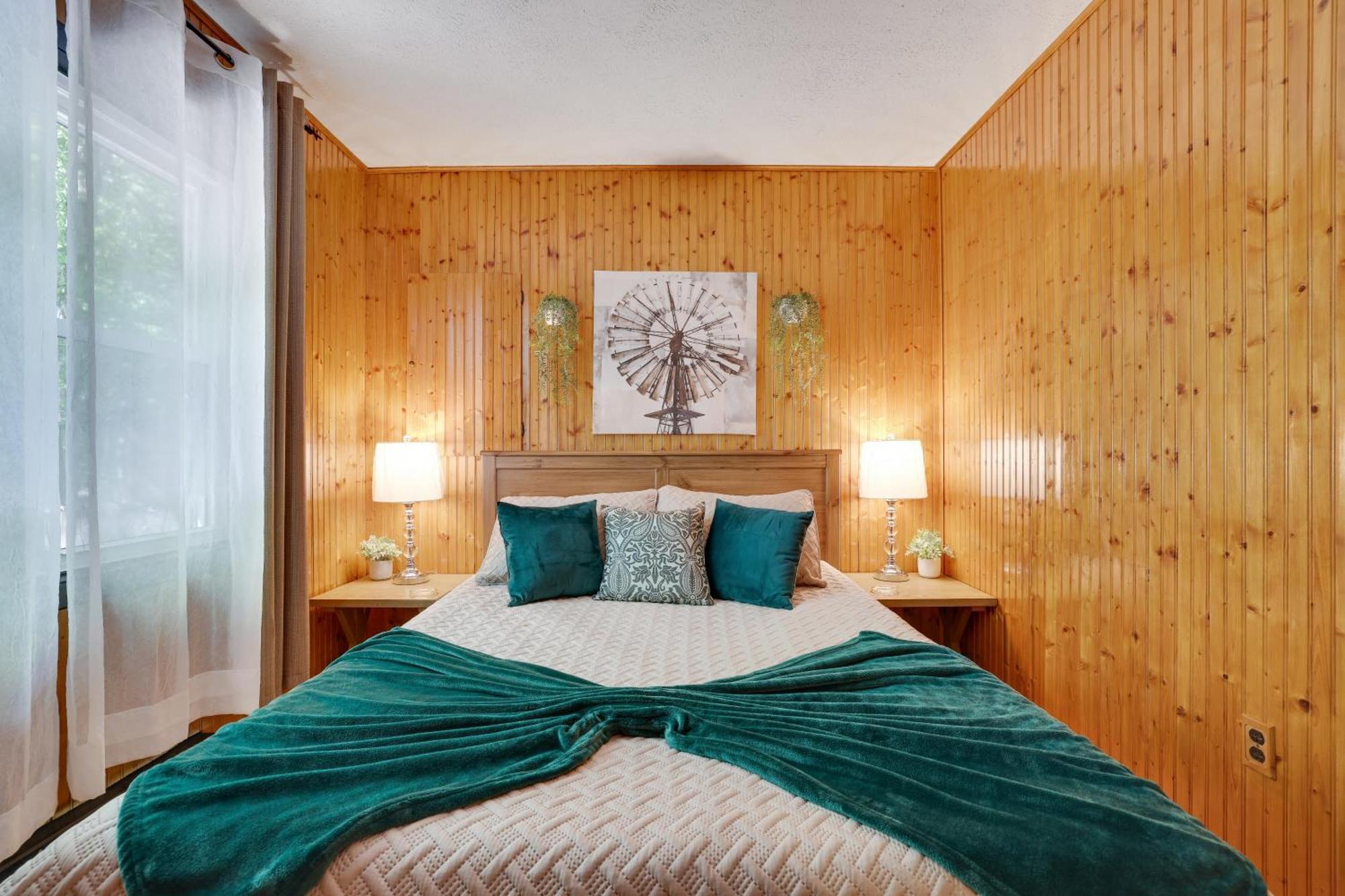 Chalet Renovated Near Casino, Camelback , Kalahari 4Bdrms Firepit Hot Tub Game Room Tobyhanna 外观 照片