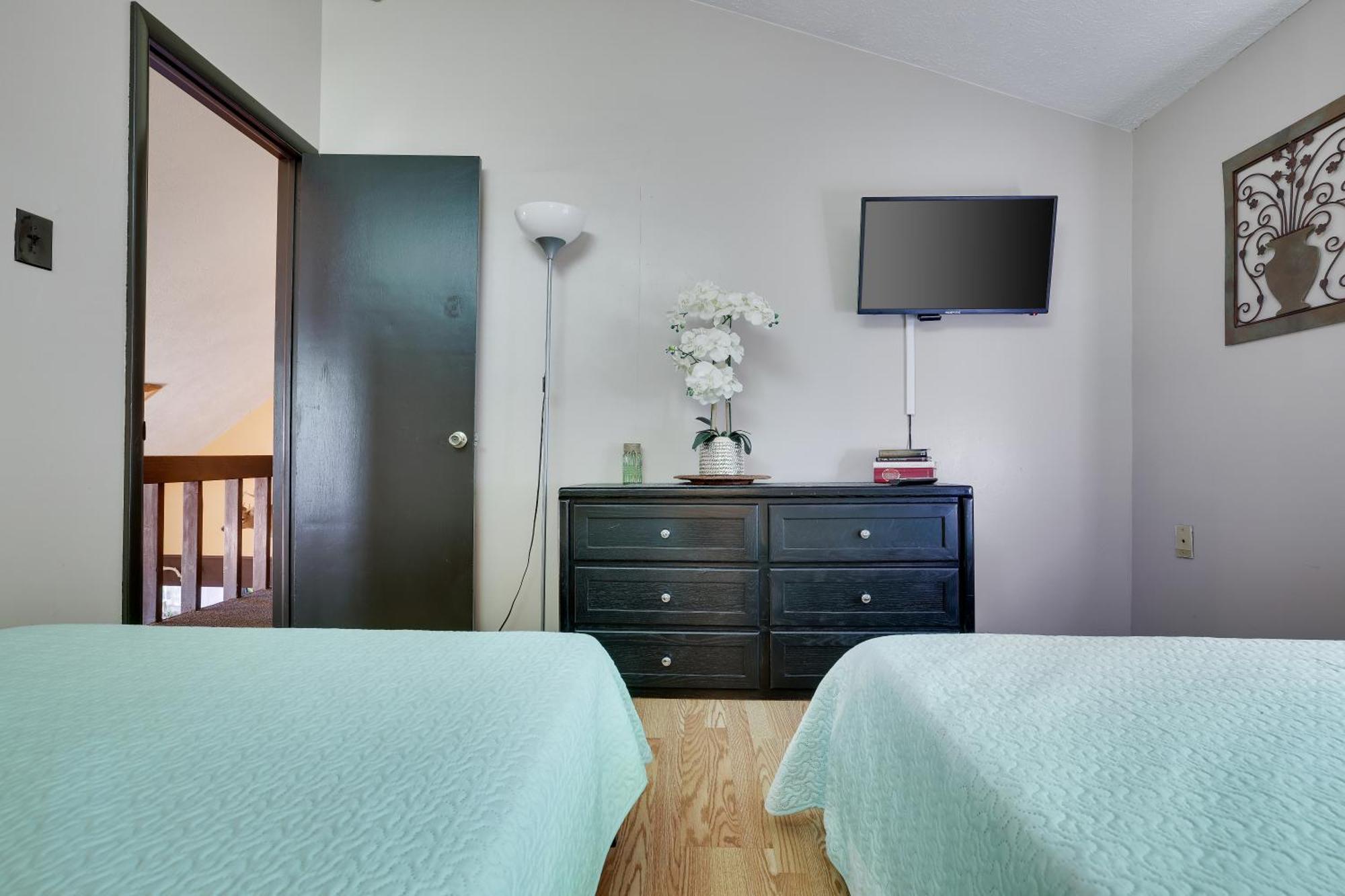Chalet Renovated Near Casino, Camelback , Kalahari 4Bdrms Firepit Hot Tub Game Room Tobyhanna 外观 照片