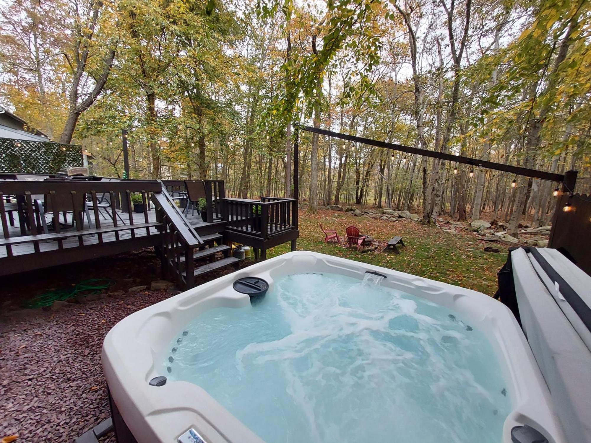 Chalet Renovated Near Casino, Camelback , Kalahari 4Bdrms Firepit Hot Tub Game Room Tobyhanna 外观 照片